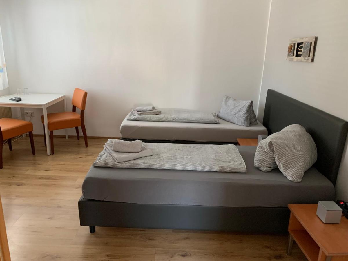Roccos Raum Hotel Kapfenberg Eksteriør billede