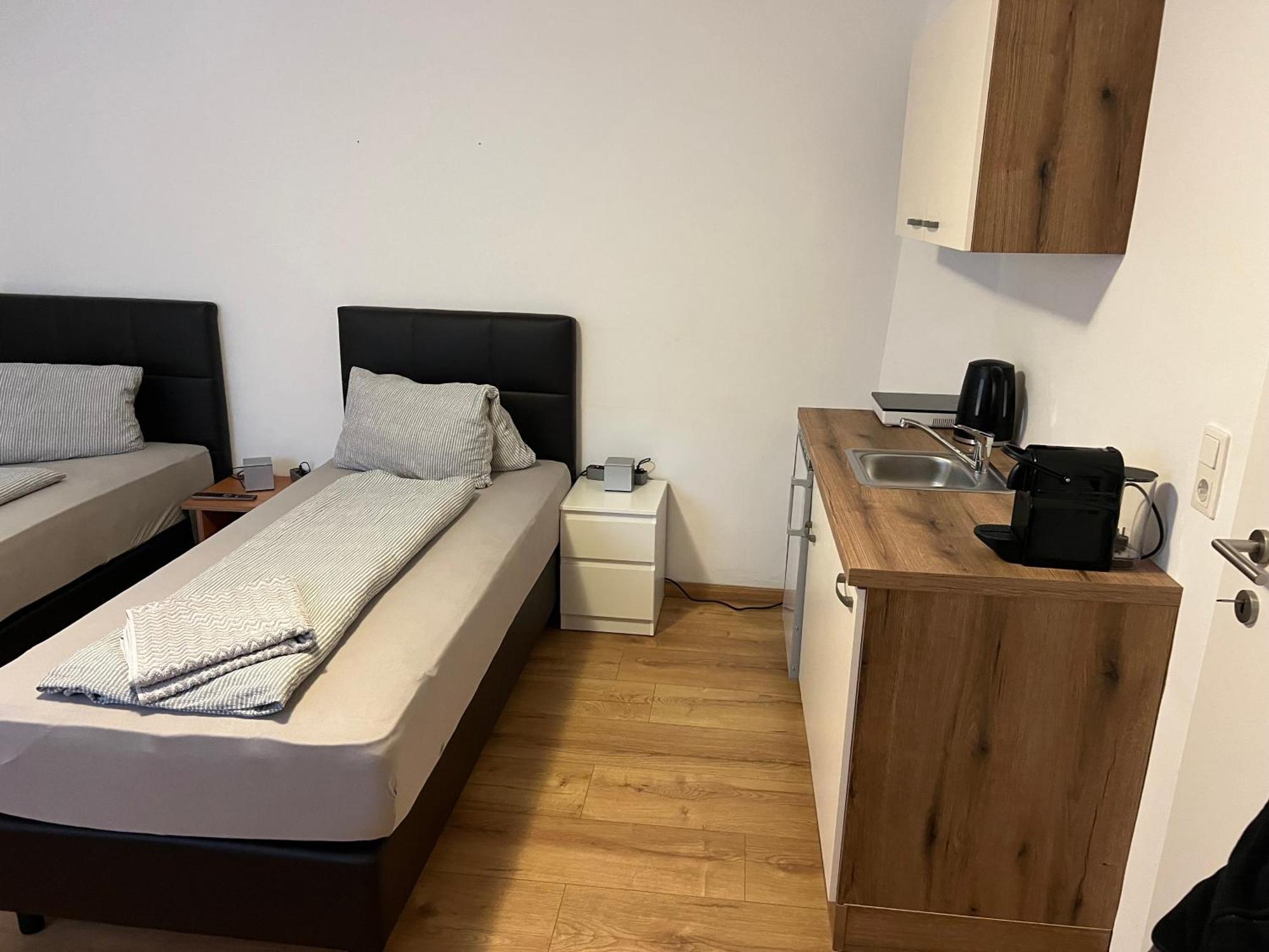 Roccos Raum Hotel Kapfenberg Eksteriør billede