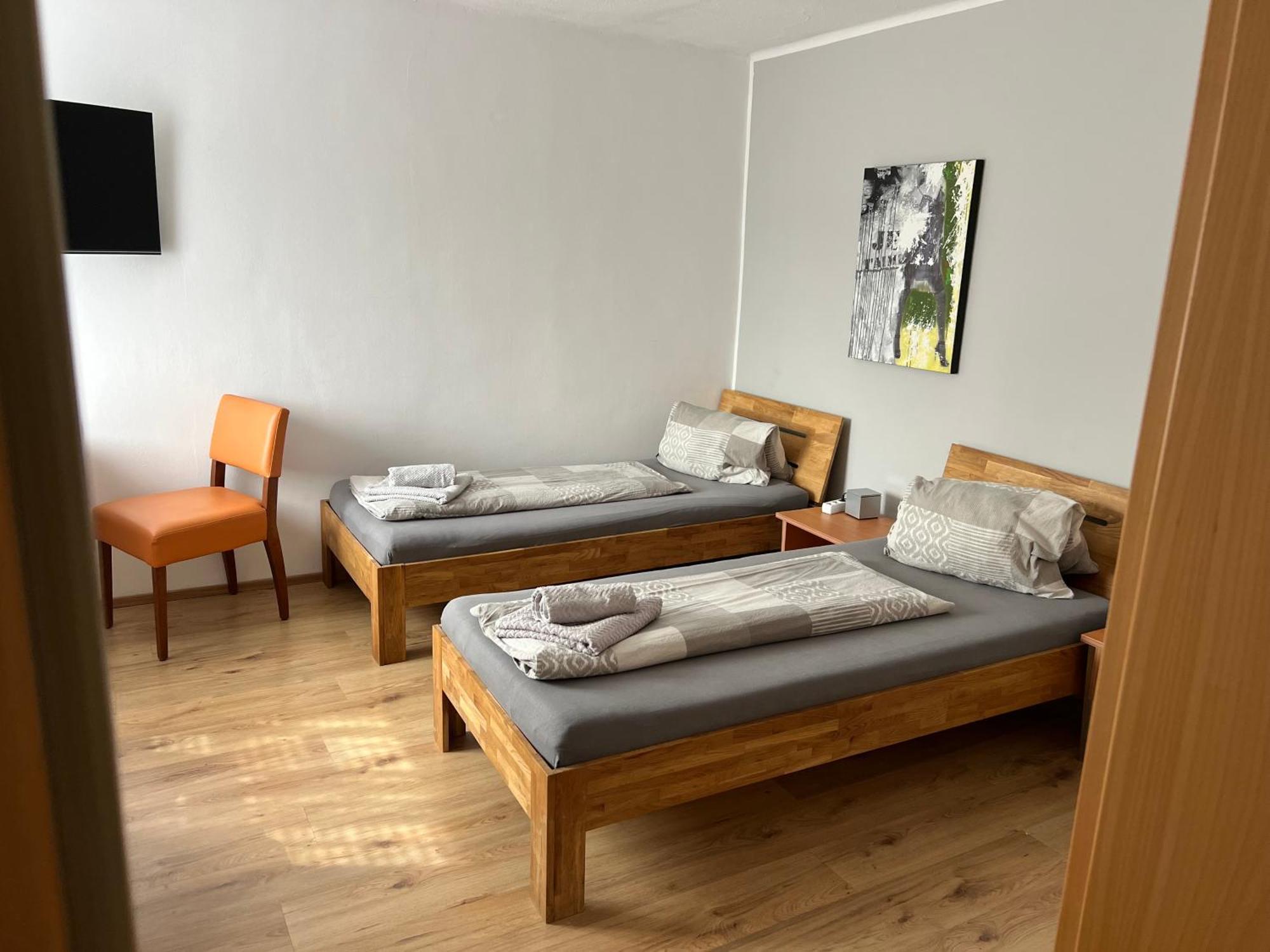 Roccos Raum Hotel Kapfenberg Eksteriør billede
