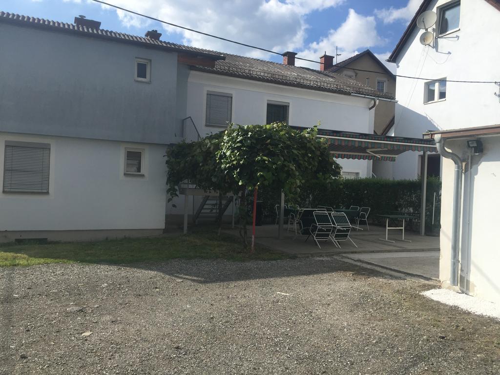 Roccos Raum Hotel Kapfenberg Eksteriør billede